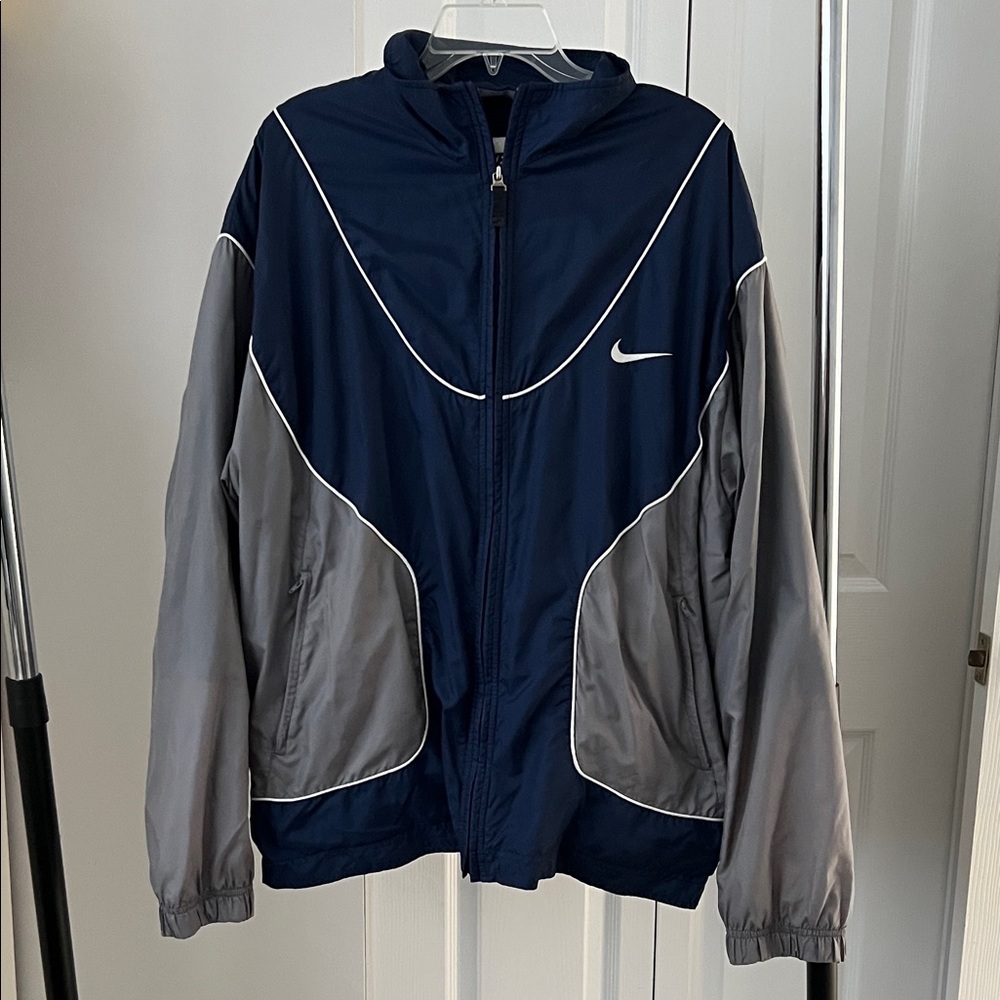Retro Nike Men's Navy and Gray Windbreaker